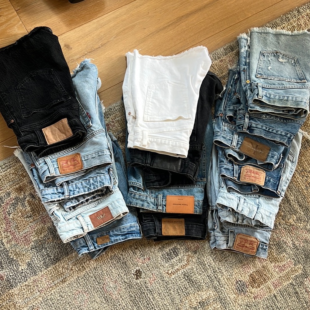 15 pairs of assorted denim shorts sizes 24-25